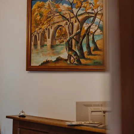 Tradita E Beratit Hotel Berat