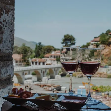 Tradita E Beratit Hotel Berat