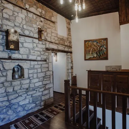 Otel Tradita E Beratit