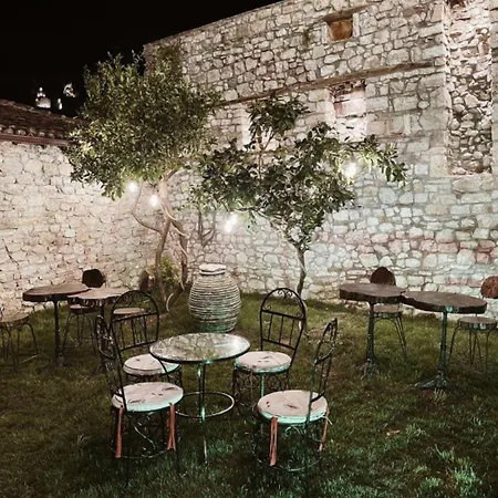 Tradita E Beratit 4* Berat