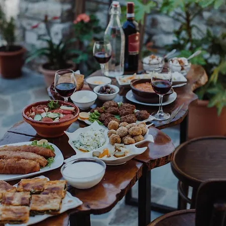 Tradita E Beratit 4* بيرات