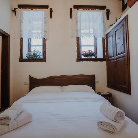 Tradita E Beratit 4*