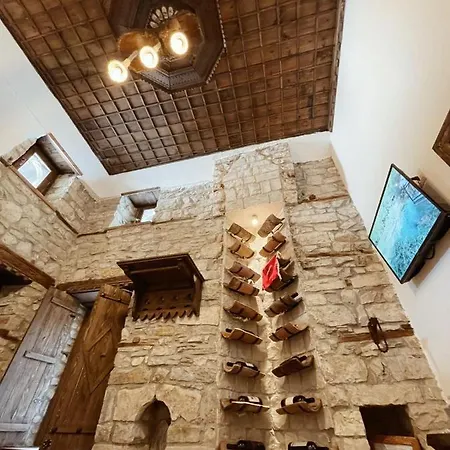 Tradita E Beratit Hotel