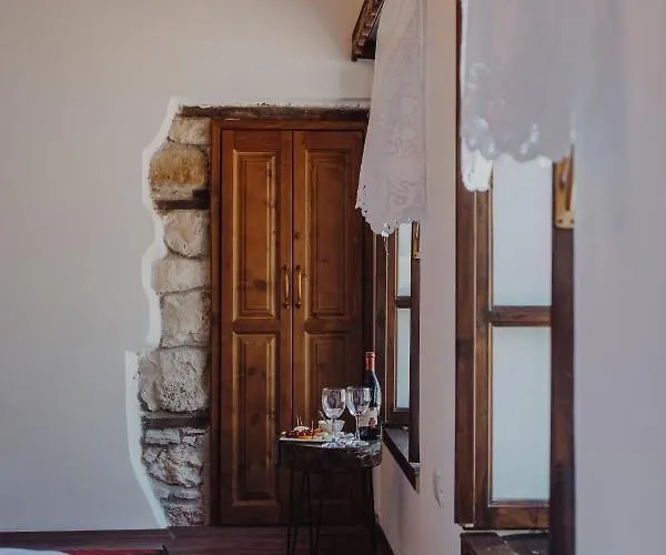 Tradita E Beratit 4*