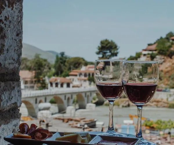 Tradita E Beratit Hotel Berat