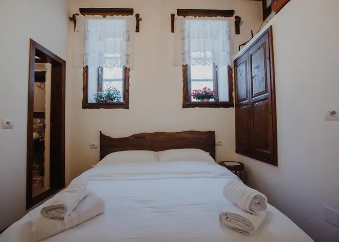 Tradita E Beratit 4*