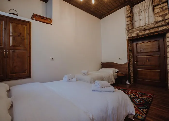 Tradita E Beratit Hotel 4*