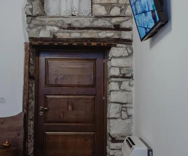 Hotel Tradita E Beratit 4*