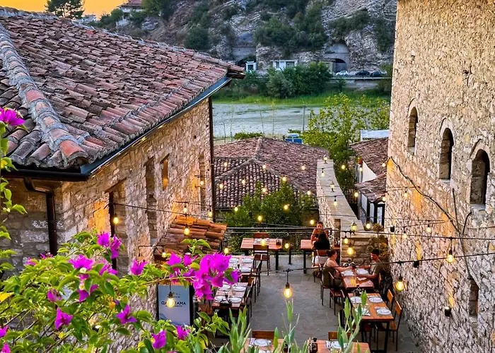 Tradita E Beratit Hotel 4*