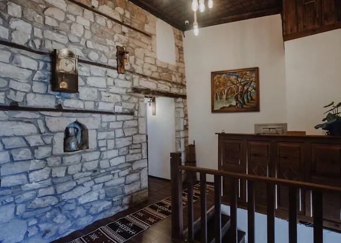 Hotel Tradita E Beratit