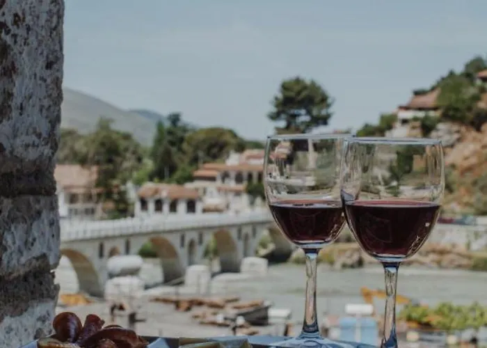 Tradita E Beratit Hotel 4*