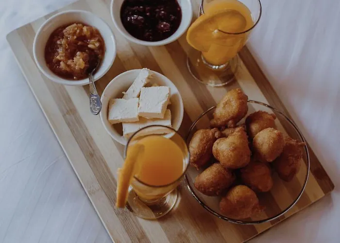 Tradita E Beratit Hotel